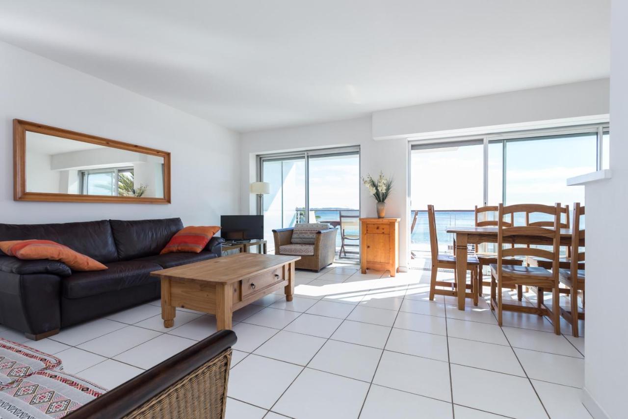 Bright Two Bedroomed Apartment On The Beach In Cannes With Huge Terrace With Fabulous Sea Views - 2001 Экстерьер фото